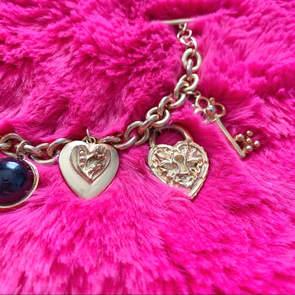 🌴 3 for $30 🌴 Chunky heart charm bracelet